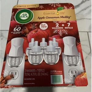 Air Wick Apple Cinnamon Medley, 7 Scented Essential Oil Refills & 2 Warmers